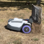 ANTHBOT N8 : le robot tondeuse qui ramasse aussi l&rsquo;herbe et les feuilles !